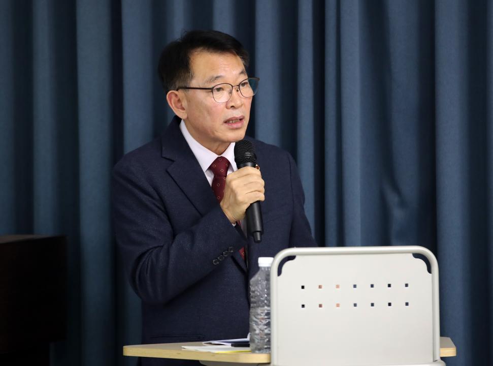 '도로·철도·항만·경제자유구역 새해 당진 핵심 현안 의정토론회 이해선 의원' 게시글의 사진(13) '0205_도로,철도,항만,경제자유구역 새해 당진 핵심 현안 의정토론회 이해선 의원_10.jpg'