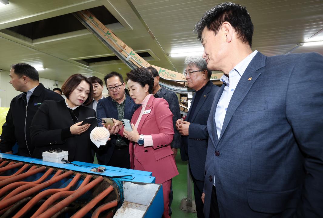 '제362회 정례회 농수산해양위원회 현장 방문' 게시글의 사진(103) '1114_농수산해양위원회 농협 현장방문23.jpg'