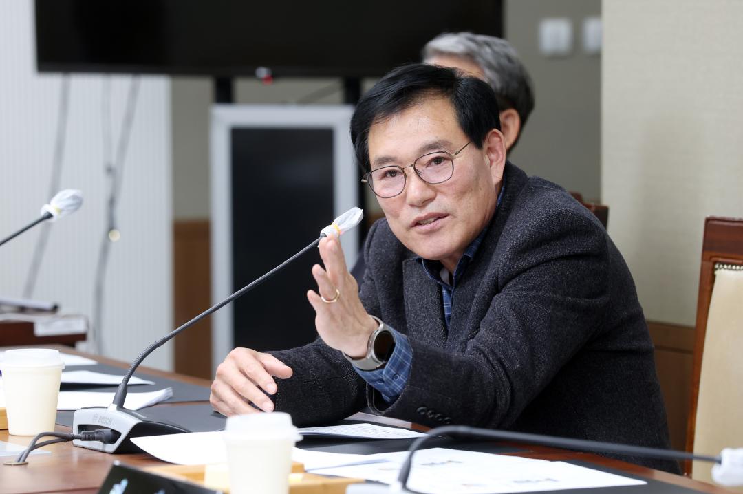 '충청남도 인삼약초산업 활성화를 위한 특별위원회' 게시글의 사진(22) '1125_인삼약초 특위26.jpg'