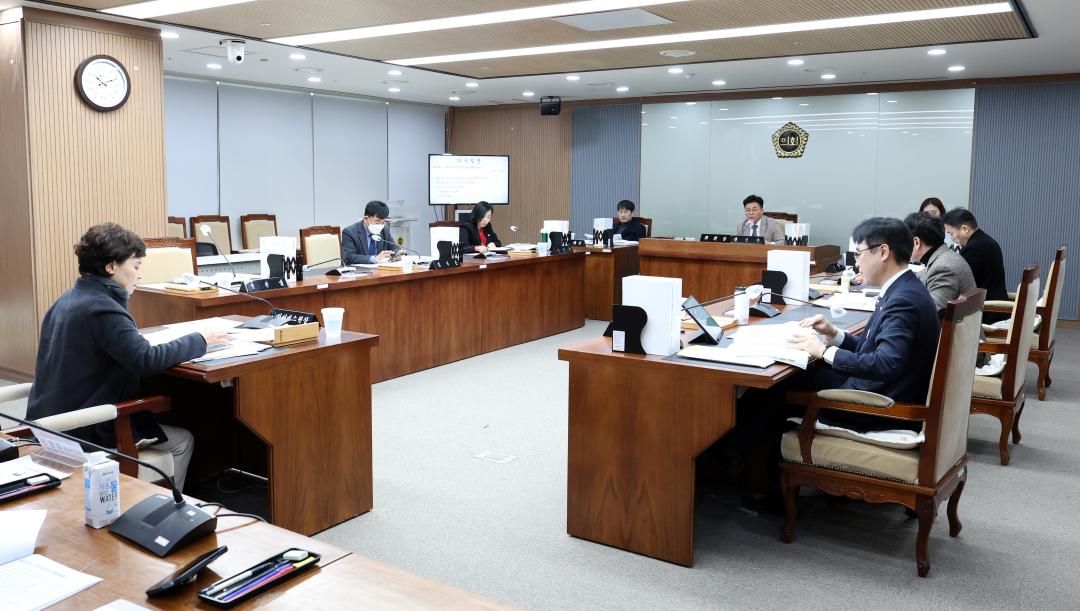 '제357회 임시회 제2차 보건복지환경위원회' 게시글의 사진(84) '0206_보건복지환경위원회07.jpg'