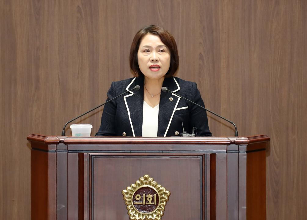 '이연희 의원 “대산석유화학산업 위기, 골든타임 잡아야”' 게시글의 사진(2) '250204_제357회 임시회 제1차 본회의 이연희 의원 5분발언.JPG'