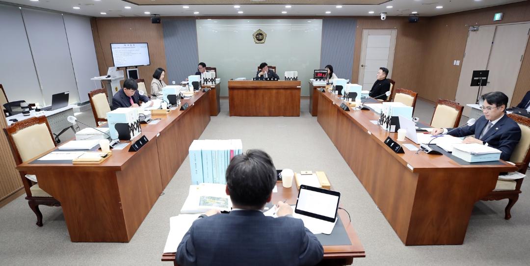 '보건복지환경위, 2026년 예산안 3억 2130만원 삭감' 게시글의 사진(1) '251201_제362회 정례회 제4차 보건복지환경위원회_1.jpg'