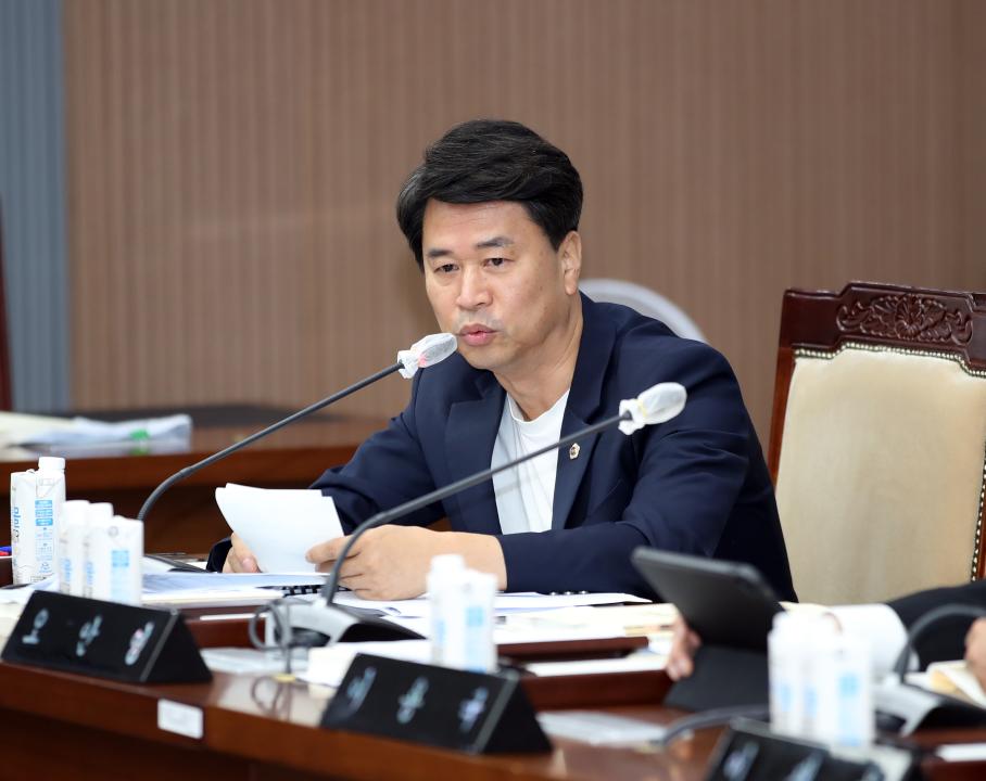 '제2차 문화관광재단 대표이사 후보자 인사청문특위' 게시글의 사진(56) '230621_제2차 문화관광재단 대표이사 인사청문특위_363.JPG'