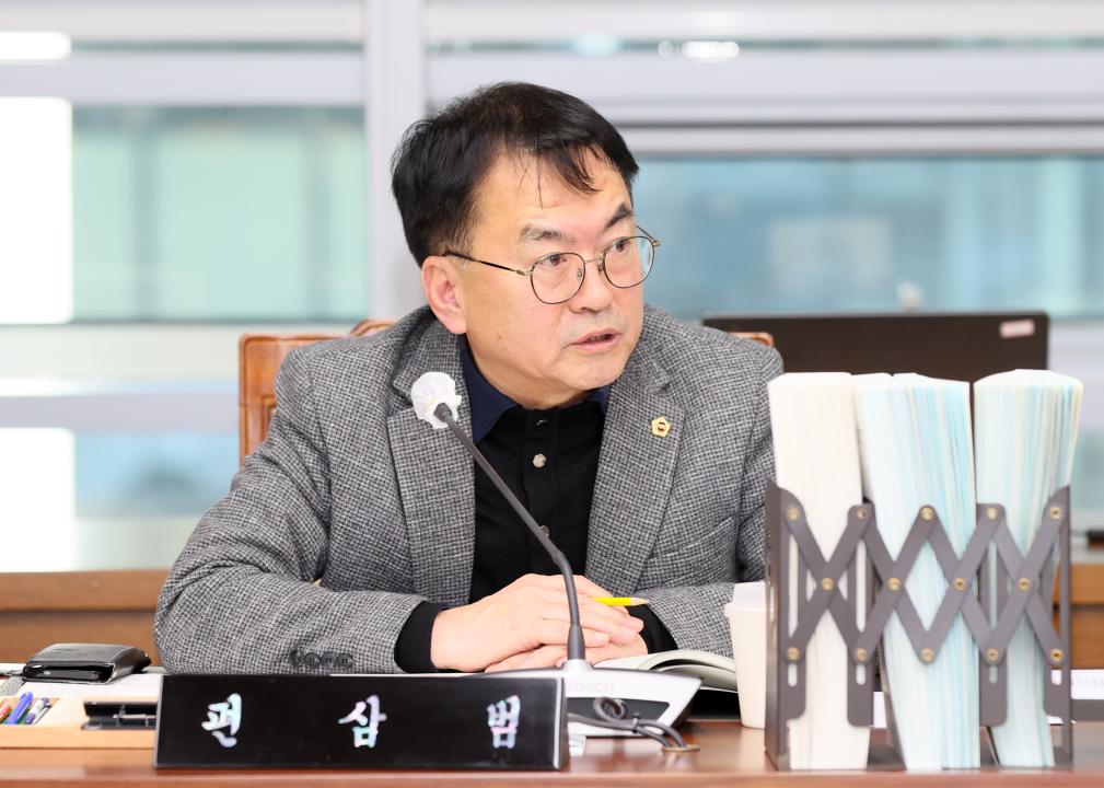 '제363회 임시회 제2차 농수산해양위원회' 게시글의 사진(39) '260122_제363회 임시회 제2차 농수산해양위원회_59.JPG'