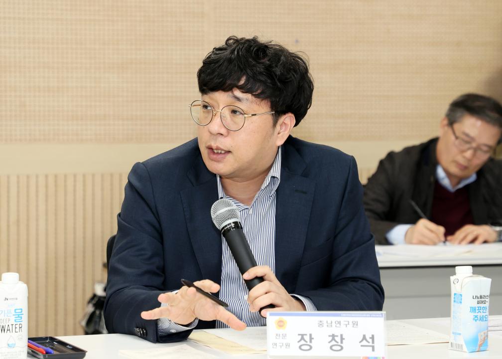 '안종혁 의원 AI 활용 주민자치 활성화 연구모임' 게시글의 사진(37) '260403_안종혁 의원 AI 활용 주민자치 활성화 연구모임 (47).JPG'