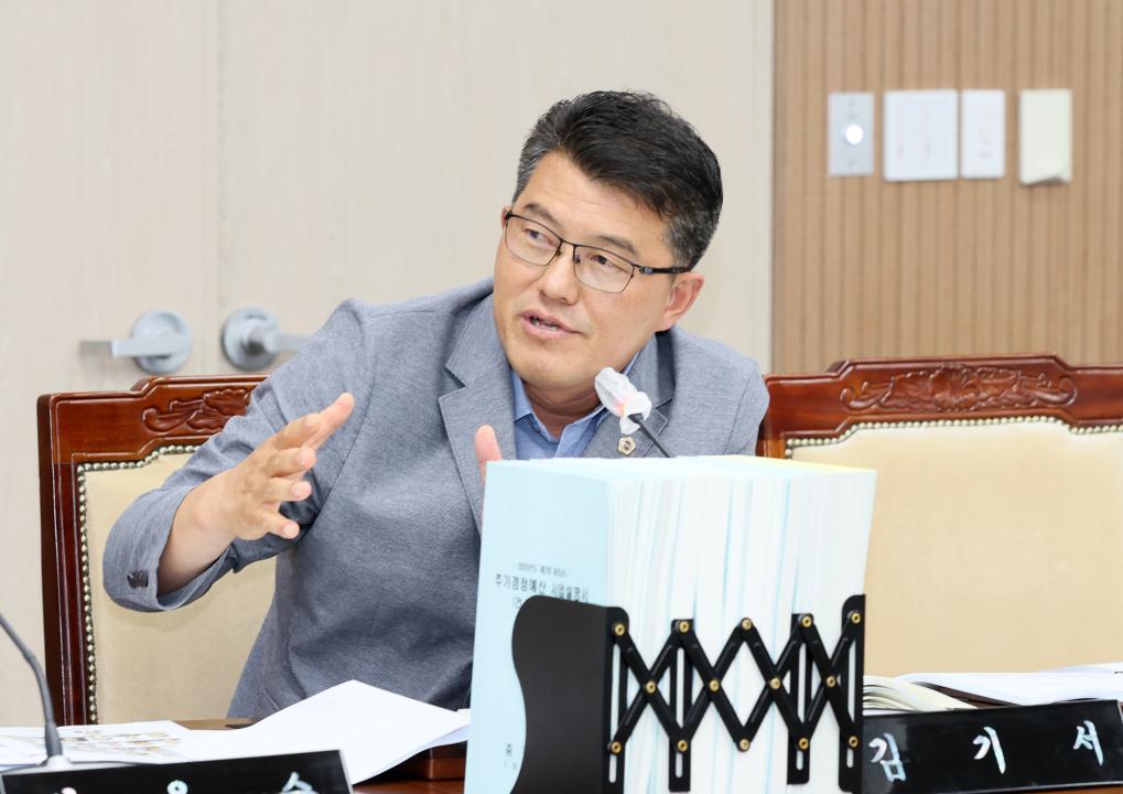 '제361회 임시회 제1차 예산결산특별위원회' 게시글의 사진(42) '250908_제361회 임시회 예결특위_45.JPG'