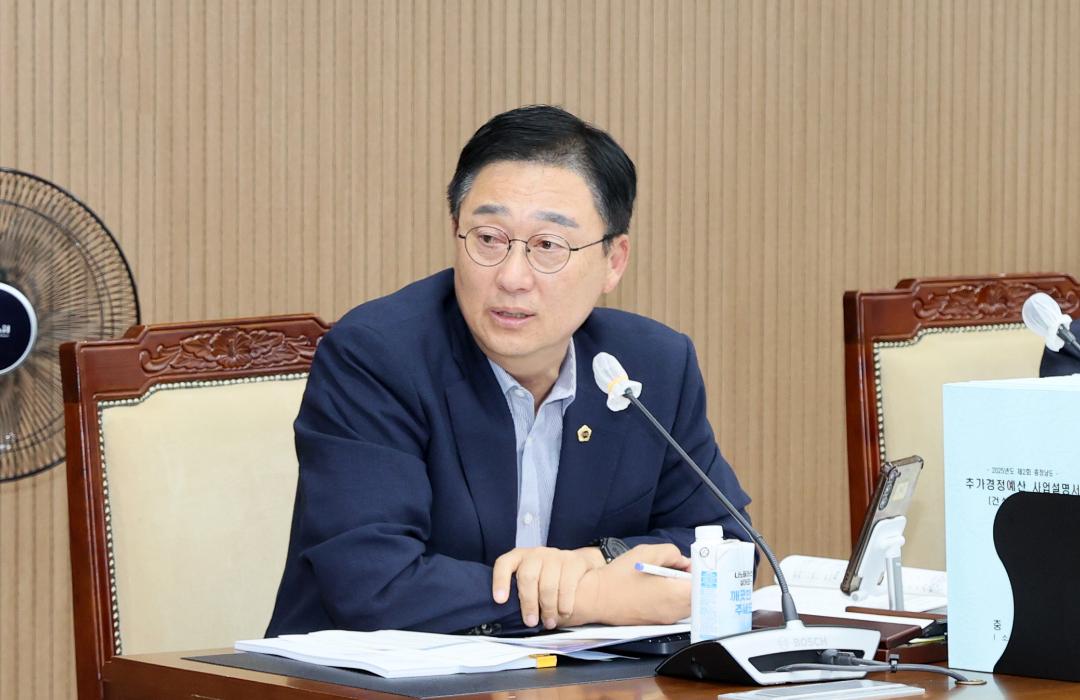 '제361회 임시회 제1차 예산결산특별위원회' 게시글의 사진(59) '250908_제361회 임시회 예결특위_63.JPG'