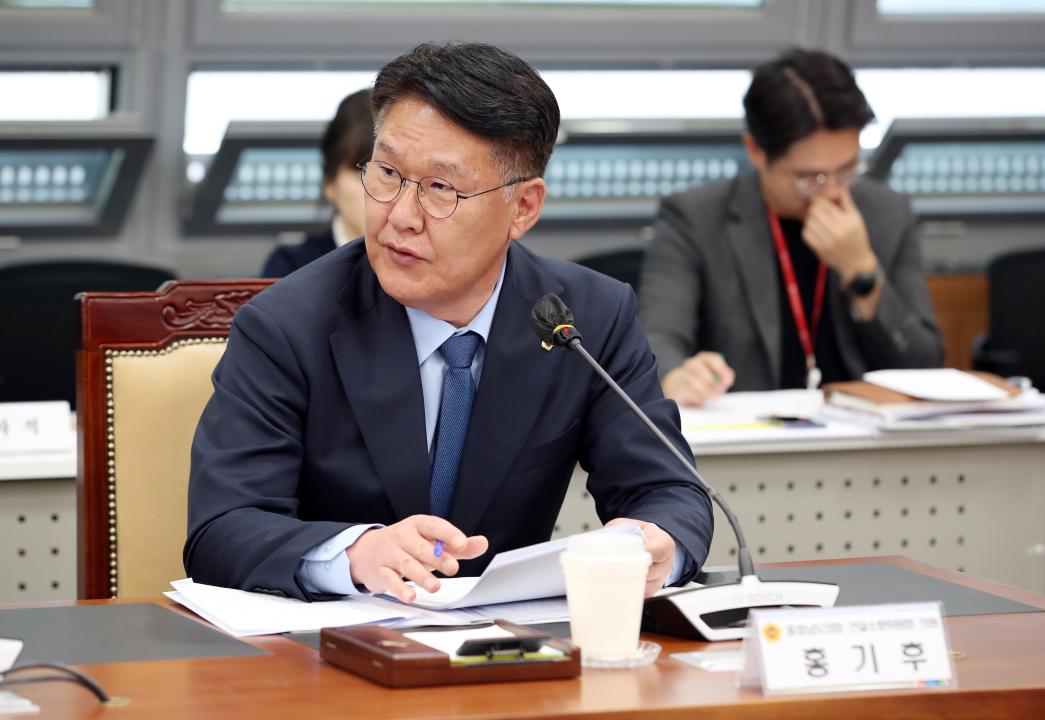 '제365회 임시회 제1차 기획경제위원회' 게시글의 사진(19) '260408_제365회 임시회 제1차 기획경제위원회_19.jpg'