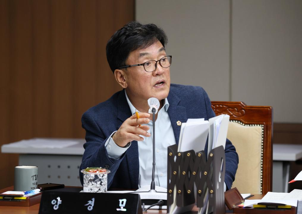 '제358회 임시회 제1차 건설소방위원회' 게시글의 사진(33) '250411_제358회 임시회 제1차 건설소방위원회_49.JPG'