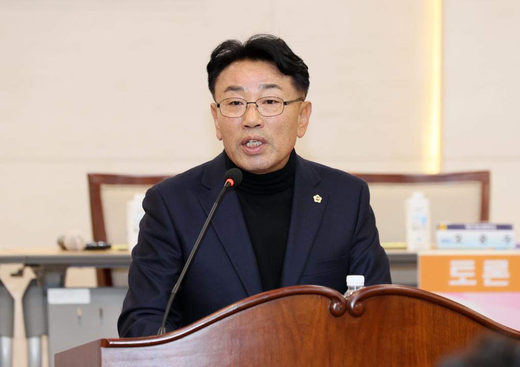 '이철수 의원,  '복지 패러다임 전환의 시대, 당진시 미래복지 정책 수립' 의정토론회' 게시글의 사진(20) '251031_이철수 의원 미래복지 정책수립 의정토론회_25.JPG'