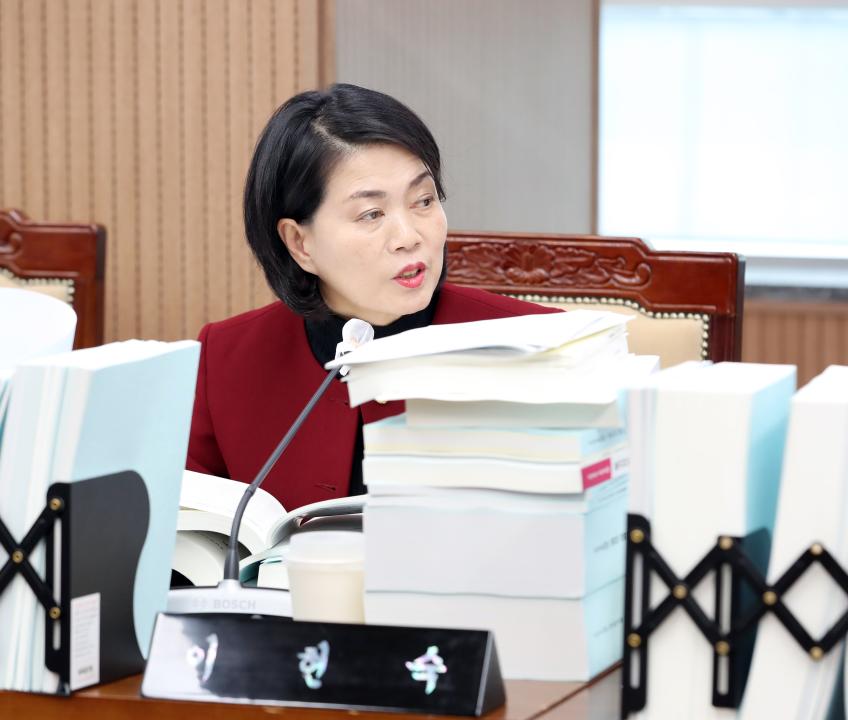 '제362회 정례회 제1차 예산결산특별위원회' 게시글의 사진(19) '1208_제362회 정례회 재1차 예산결산특별위원회_18.jpg'