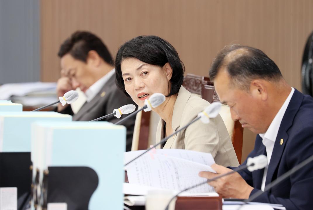 '제361회 임시회 제1차 예산결산특별위원회' 게시글의 사진(72) '250908_제361회 임시회 예결특위_77.JPG'