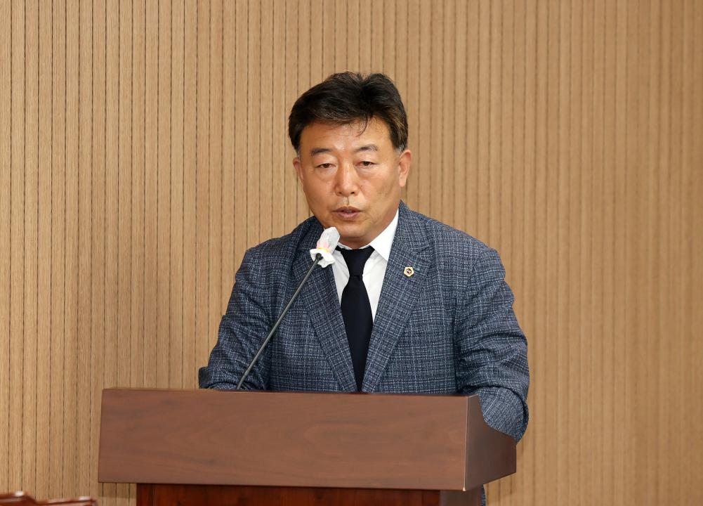 '충청남도 논산세계딸기산업엑스포 지원을 위한 특별위원회' 게시글의 사진(12) '250612_논산세계딸기산업엑스포 지원 특위_27.JPG'