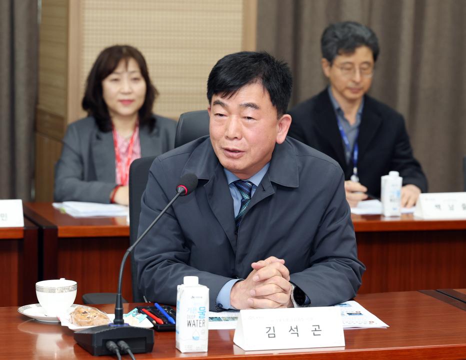 '제358회 임시회 보건복지환경위원회 현장방문' 게시글의 사진(26) '0415_보건환경연구원 현장방문27.jpg'