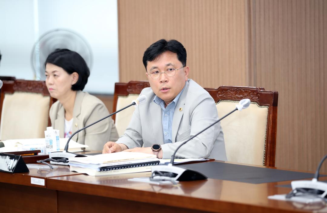 '제2차 문화관광재단 대표이사 후보자 인사청문특위' 게시글의 사진(50) '230621_제2차 문화관광재단 대표이사 인사청문특위_331.JPG'