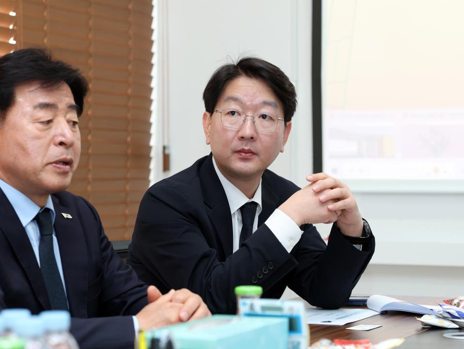 '제358회 임시회 기획경제위원회 현장방문' 게시글의 사진(59) '0416_인텍이앤씨 방문16.jpg'