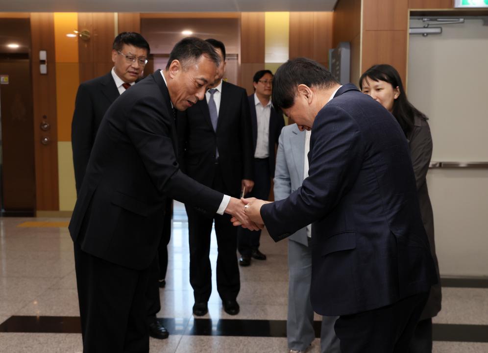 '중국 지린성 인민대표대회 상무위원회 대표단 방문' 게시글의 사진(9) '250425_중국 지린성 인대 부비서장 일행 방문_10.JPG'