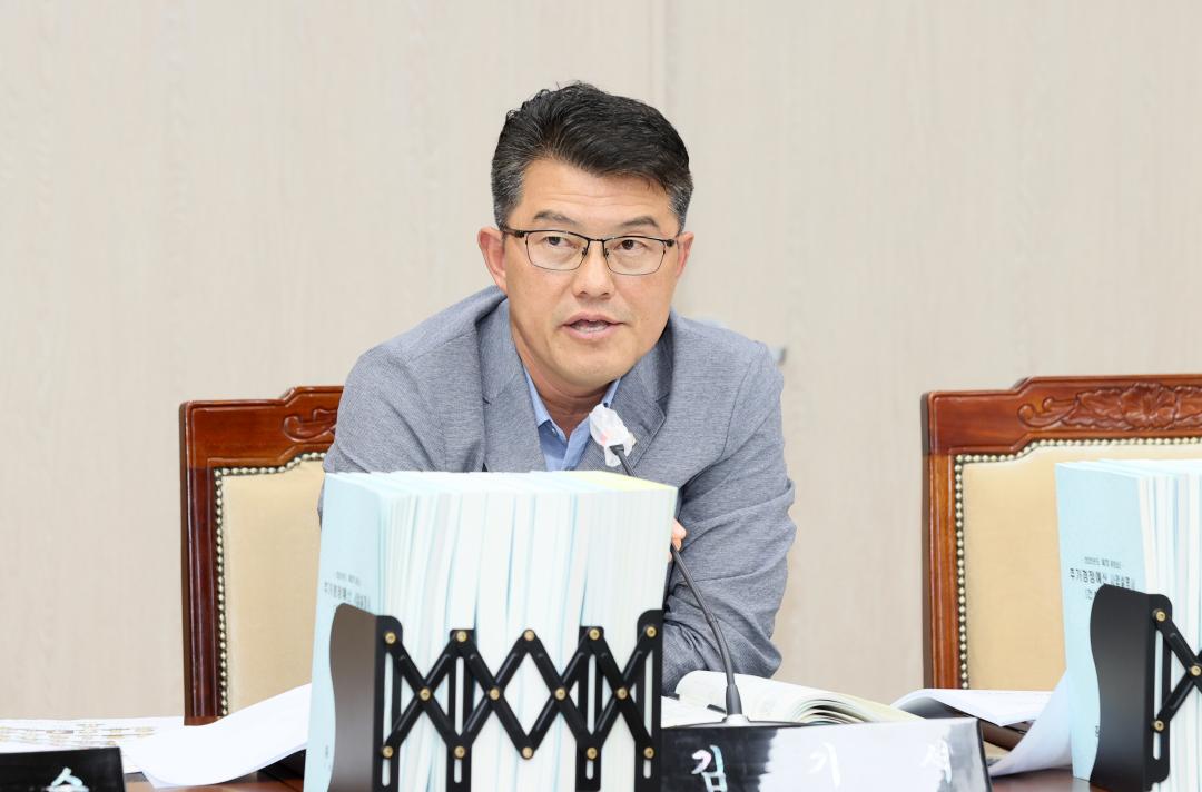 '제361회 임시회 제1차 예산결산특별위원회' 게시글의 사진(44) '250908_제361회 임시회 예결특위_47.JPG'