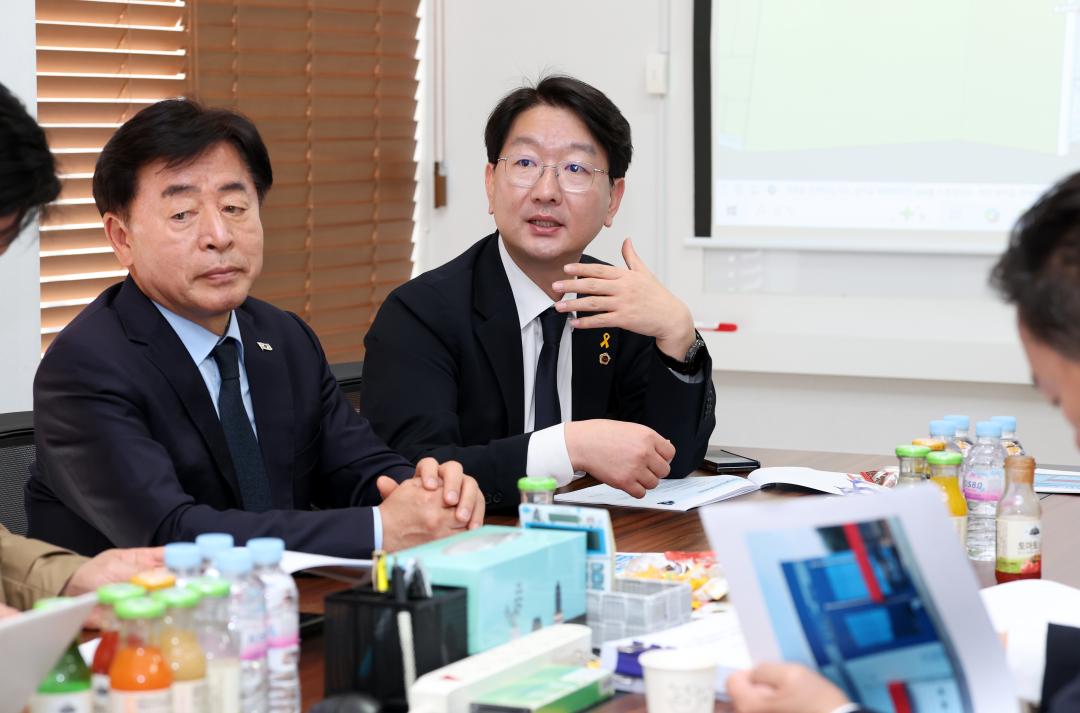 '제358회 임시회 기획경제위원회 현장방문' 게시글의 사진(62) '0416_인텍이앤씨 방문19.jpg'