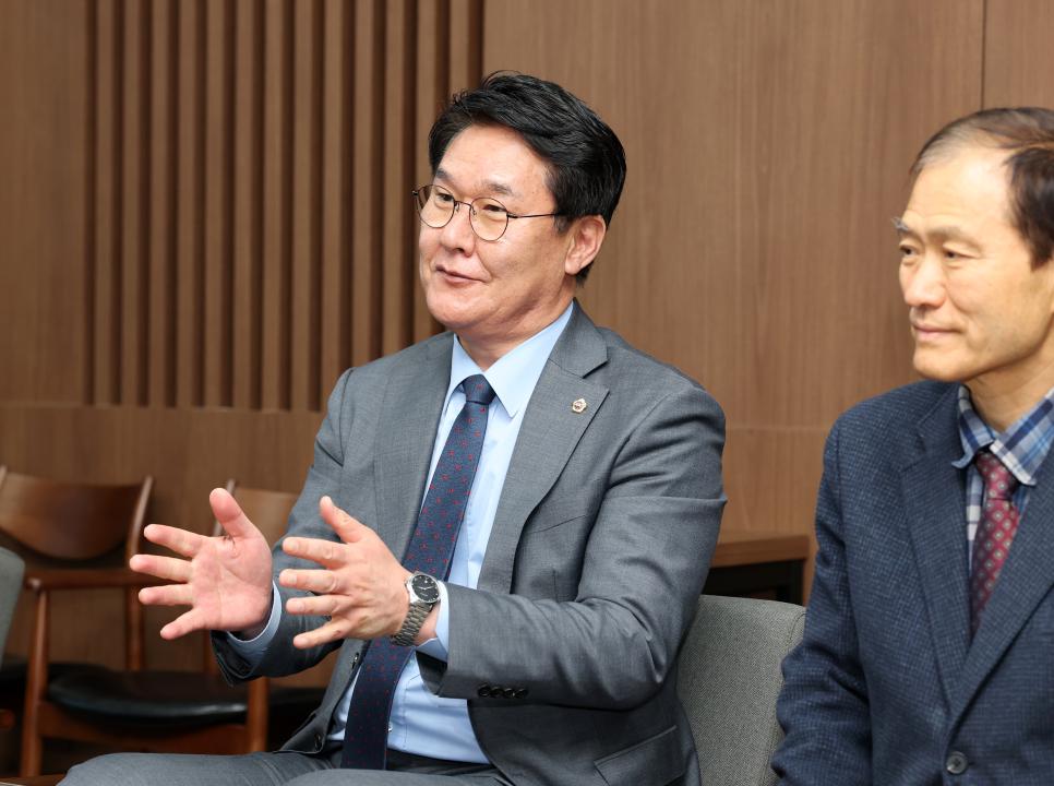 '제358회 임시회 건설소방위원회 현장방문' 게시글의 사진(86) '0414_당진현대제철 현장방문35.jpg'