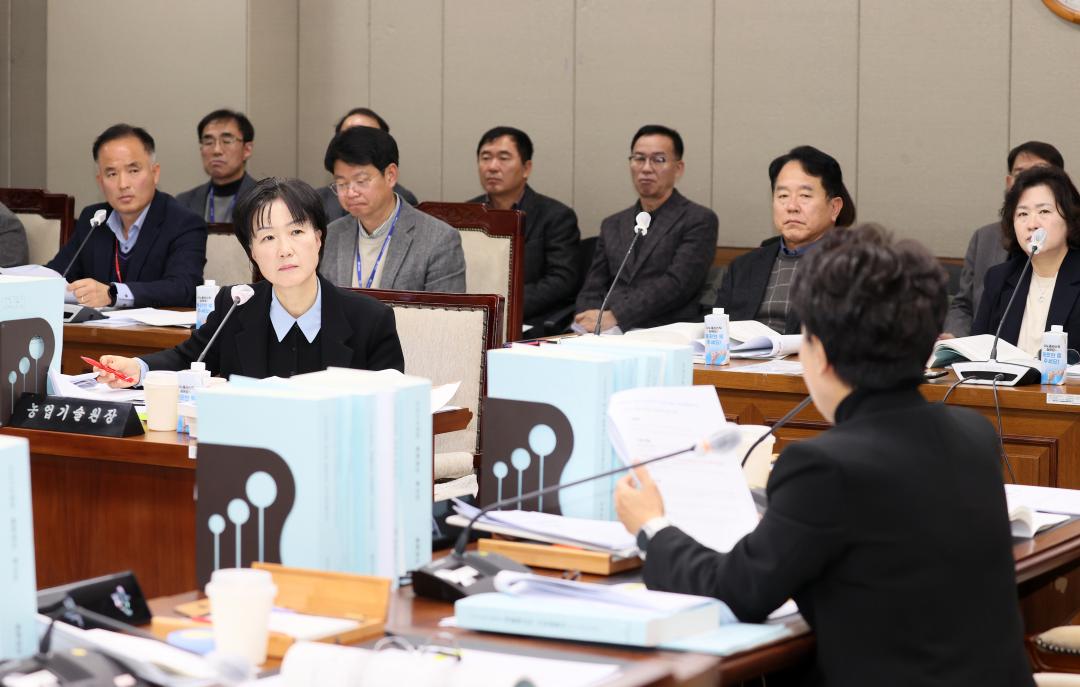 '제362회 정례회 제4차 농수산해양위원회' 게시글의 사진(19) '251203_제4차 농수산해양위원회_24.JPG'