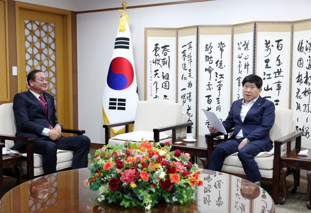 '대전세종충남 중소기업 협회 회장 일행 접견' 게시글의 사진(9) '0421_대전세종충남 중소기업협회 접견09.jpg'