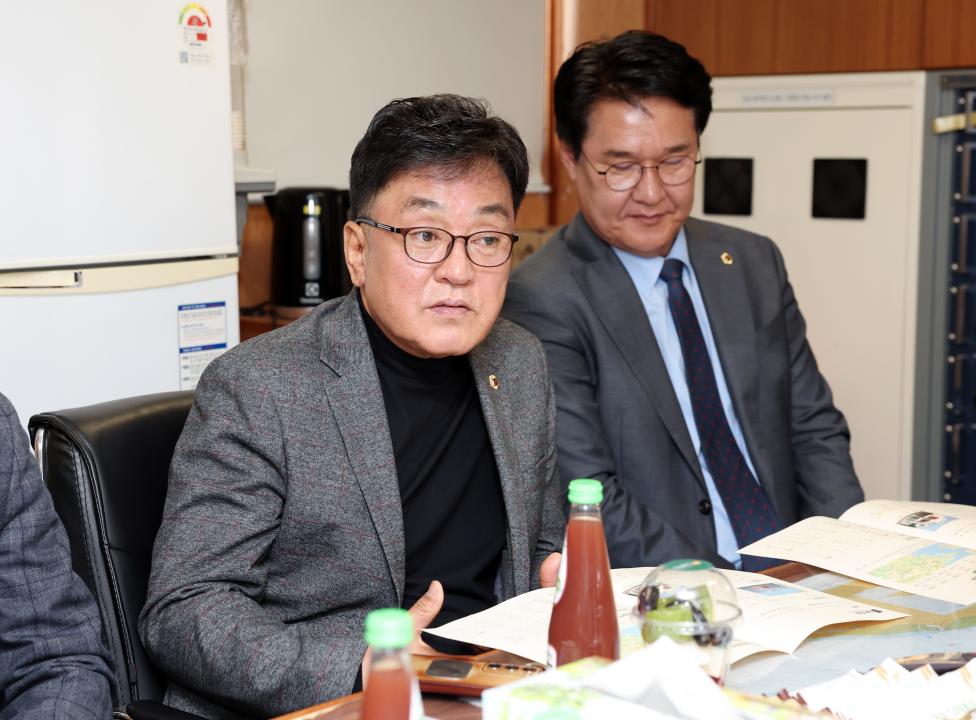 '제358회 임시회 건설소방위원회 현장방문' 게시글의 사진(36) '0414_당진소방서 소방정대 방문40.jpg'