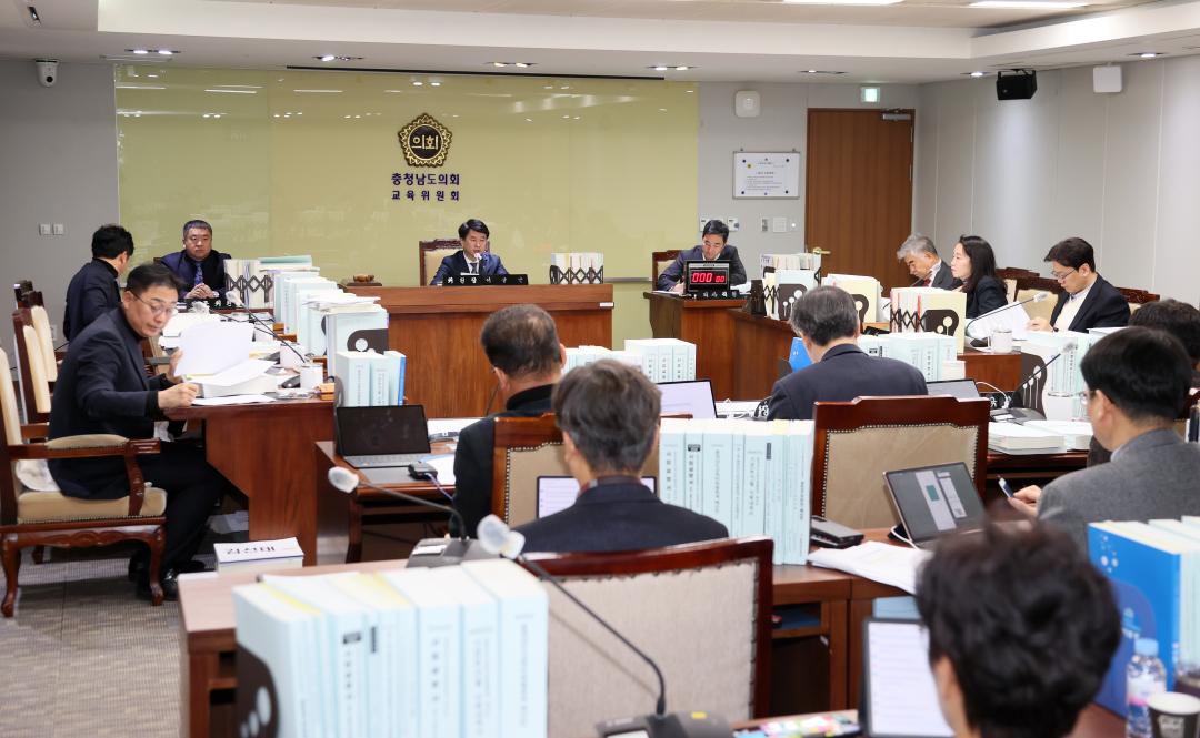 '제362회 정례회 제5차 교육위원회' 게시글의 사진(4) '251202_제5차 교육위원회_05.JPG'