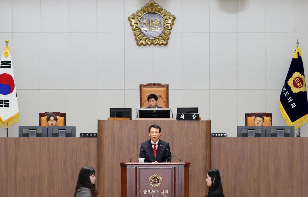 '제358회 임시회 제1차 본회의' 게시글의 사진(32) '250408_제358회 임시회 제1차 본회의_35.JPG'