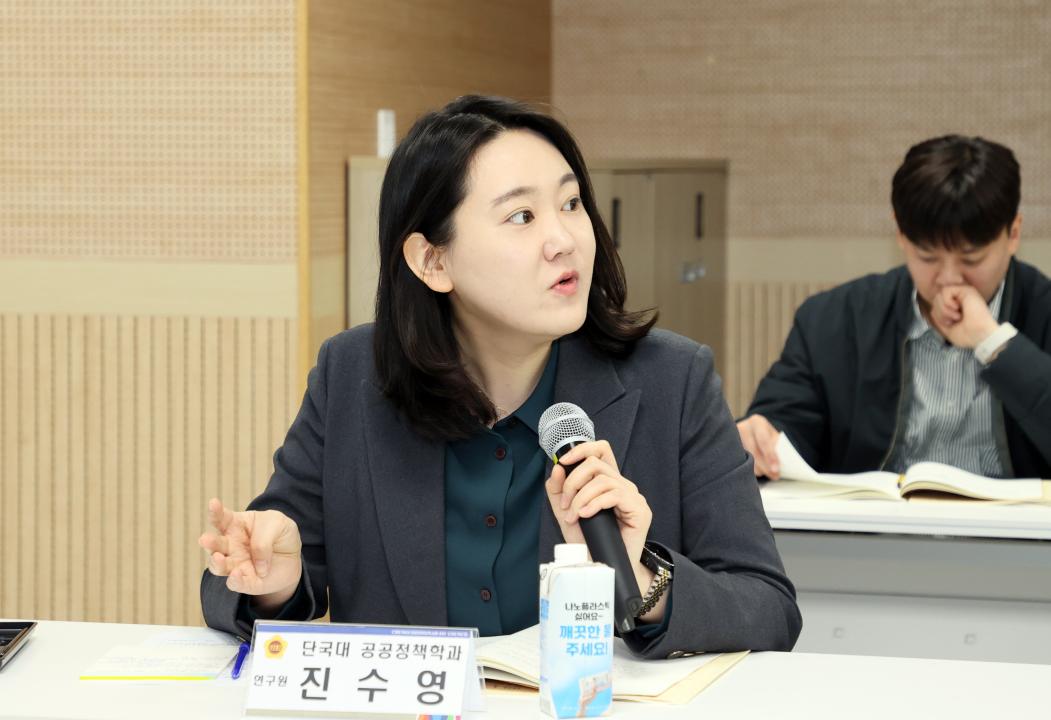 '안종혁 의원 AI 활용 주민자치 활성화 연구모임' 게시글의 사진(31) '260403_안종혁 의원 AI 활용 주민자치 활성화 연구모임 (41).JPG'