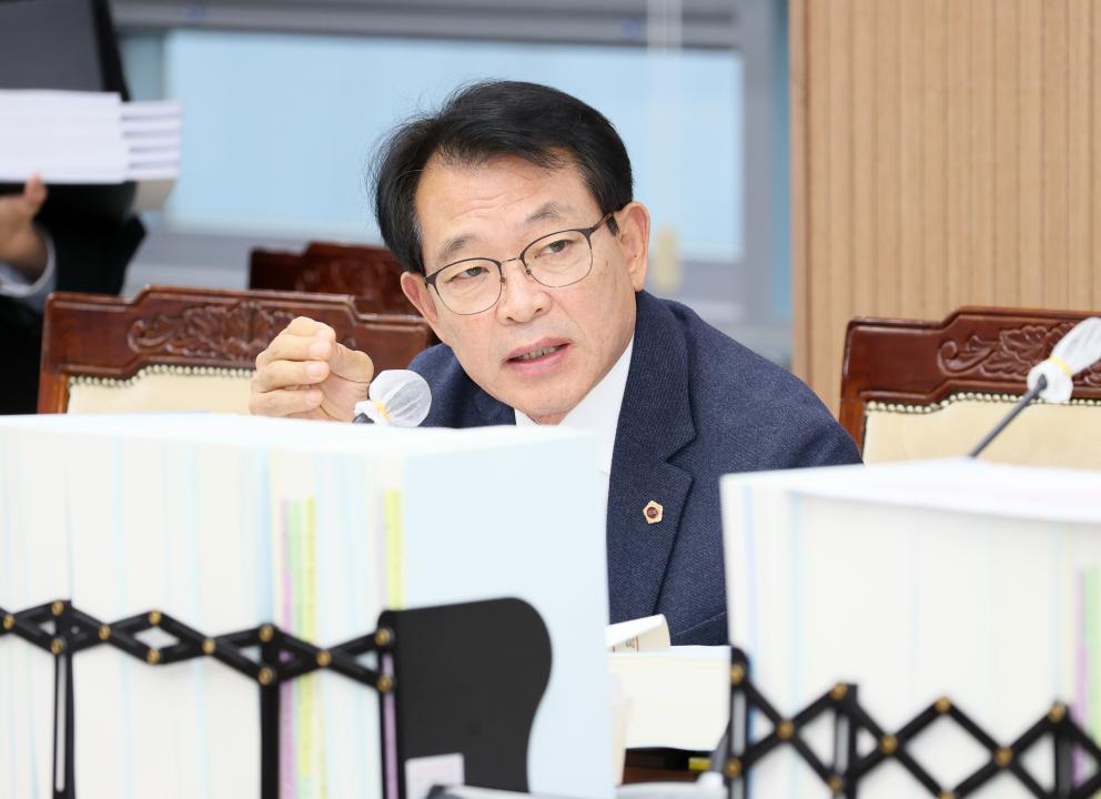 '제362회 정례회 제3차 예산결산특별위원회' 게시글의 사진(61) '251211_제3차 예산결산특별위원회_76.JPG'