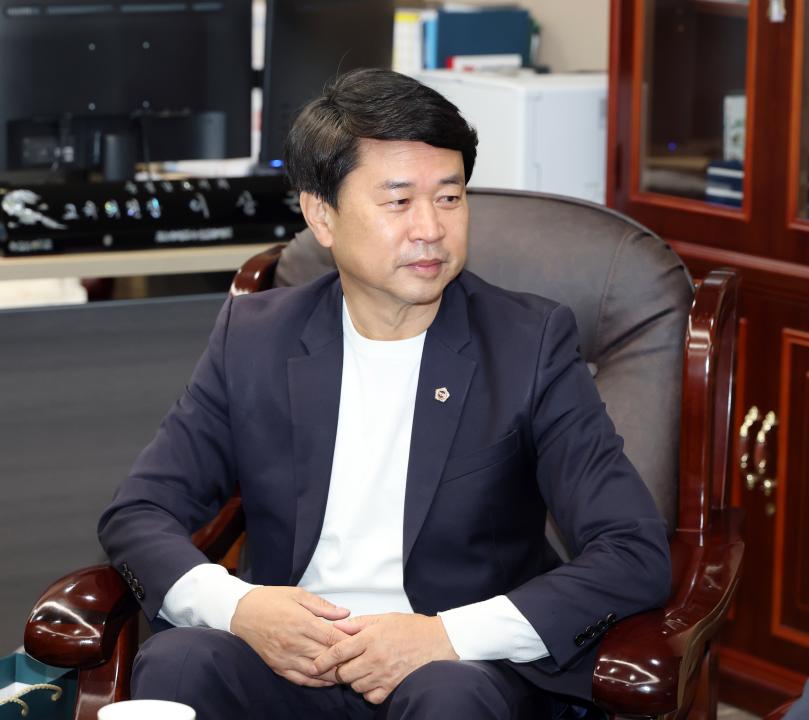 '제주특별자치도의회 교육위원회 충남도의회 방문' 게시글의 사진(24) '1104_제주도의회 교육위원회 방문38.jpg'