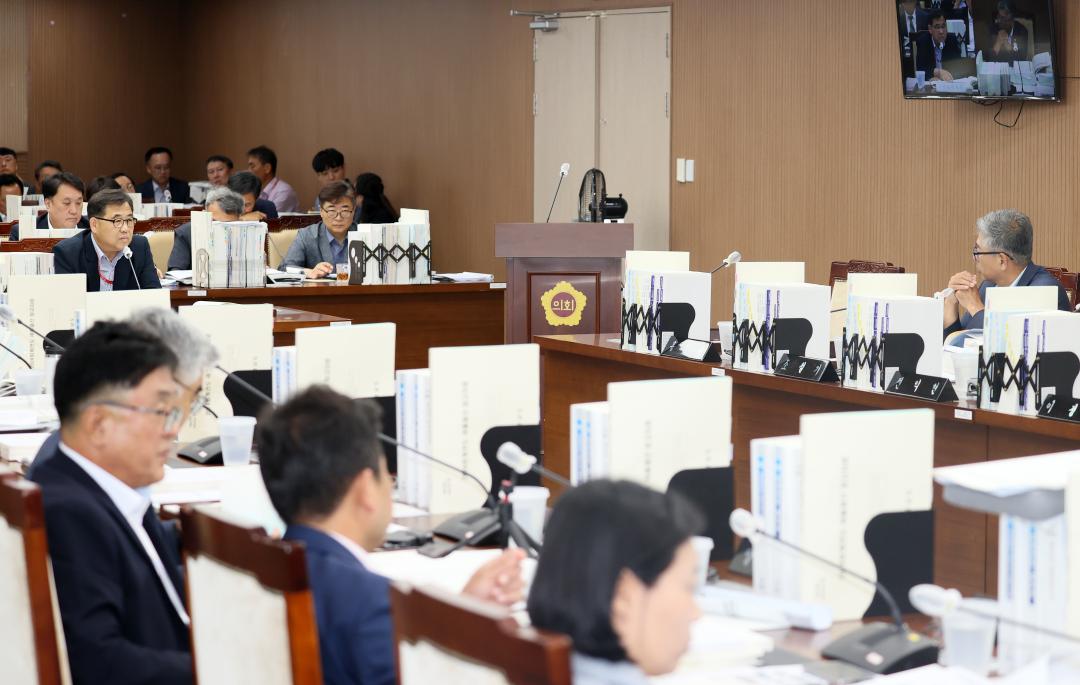 '제359회 정례회 예산결산특별위원회' 게시글의 사진(24) '250619_제359회 정례회 예산결산특별위원회 1차_105.JPG'