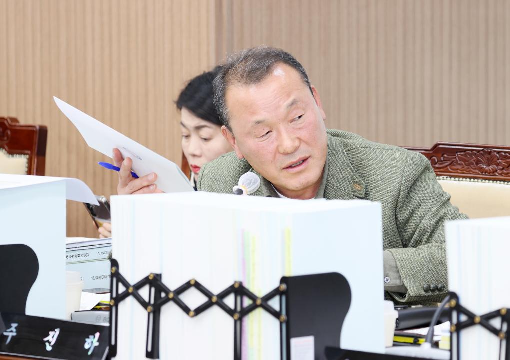 '제362회 정례회 제3차 예산결산특별위원회' 게시글의 사진(52) '251211_제3차 예산결산특별위원회_63.JPG'