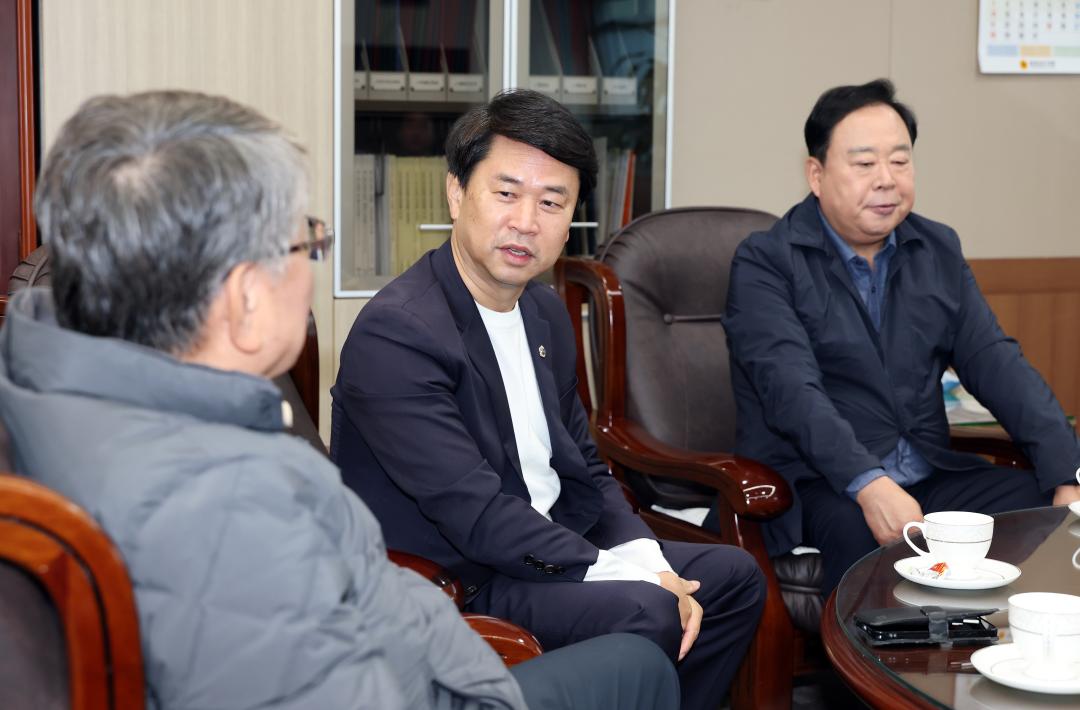 '제주특별자치도의회 교육위원회 충남도의회 방문' 게시글의 사진(22) '1104_제주도의회 교육위원회 방문36.jpg'