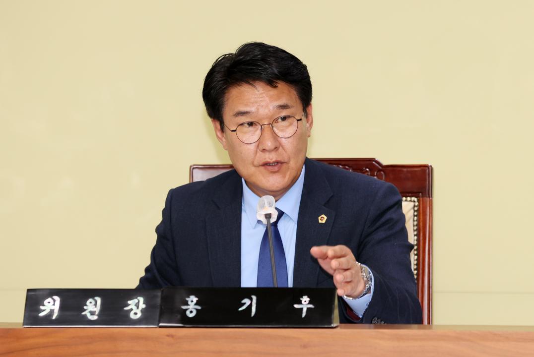 '제358회 임시회 제1차 건설소방위원회' 게시글의 사진(8) '250411_제358회 임시회 제1차 건설소방위원회_05.JPG'