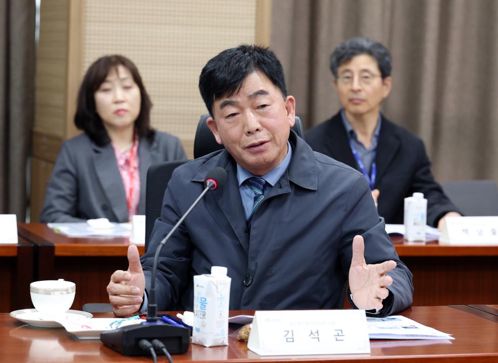 '제358회 임시회 보건복지환경위원회 현장방문' 게시글의 사진(27) '0415_보건환경연구원 현장방문28.jpg'