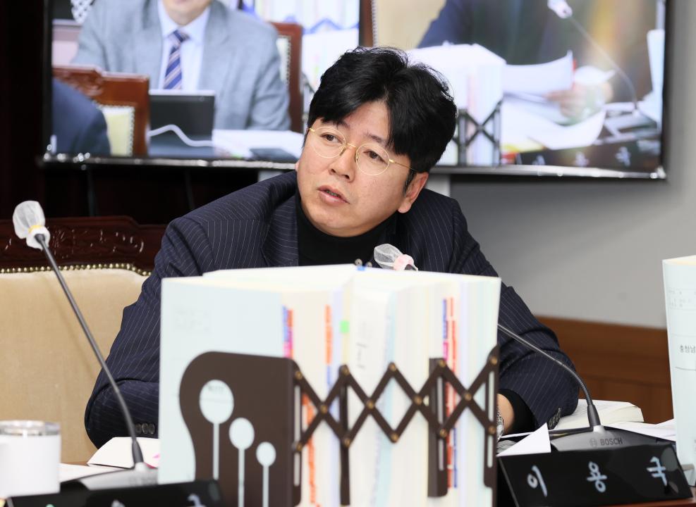 '제362회 정례회 제5차 교육위원회' 게시글의 사진(20) '251202_제5차 교육위원회_31.JPG'