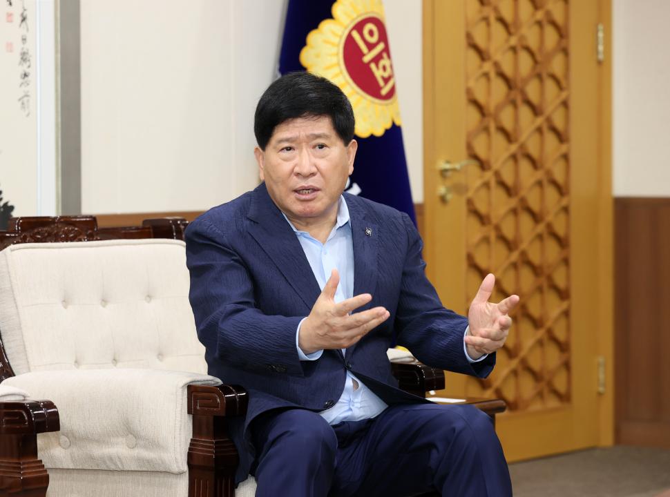 '충청남도의회-서울대 입법연구센터 자치입법권 강화 업무 협약식' 게시글의 사진(27) '250729_충청남도의회-서울대 입법연구센터 MOU_56.JPG'