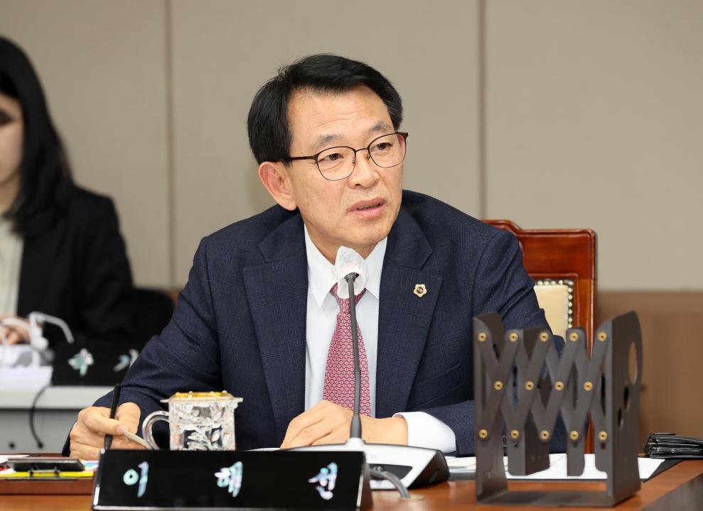 '제358회 임시회 제1차 건설소방위원회' 게시글의 사진(39) '250411_제358회 임시회 제1차 건설소방위원회_55.JPG'
