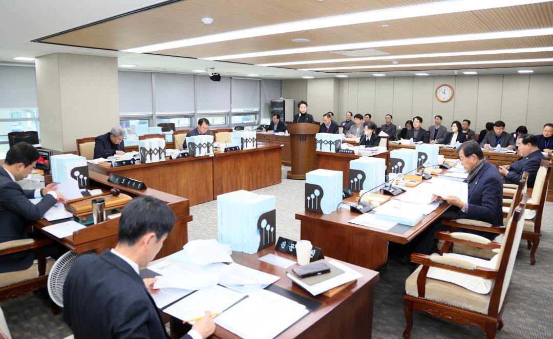 '제362회 정례회 제4차 농수산해양위원회' 게시글의 사진(13) '251203_제4차 농수산해양위원회_14.JPG'