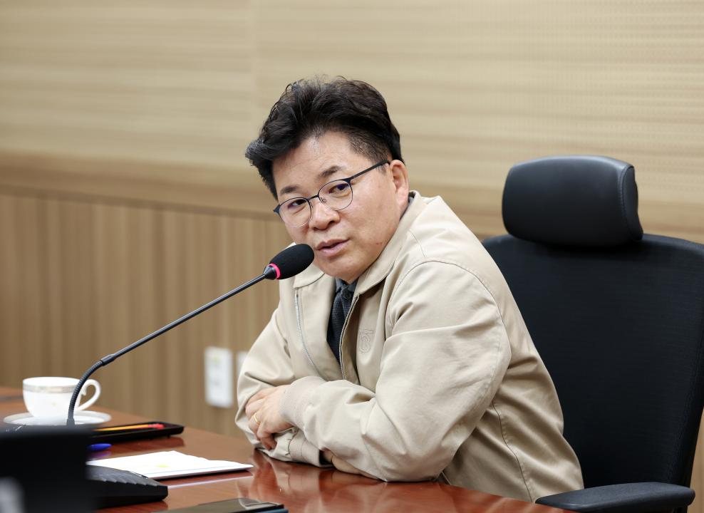 '제358회 임시회 보건복지환경위원회 현장방문' 게시글의 사진(19) '0415_보건환경연구원 현장방문20.jpg'