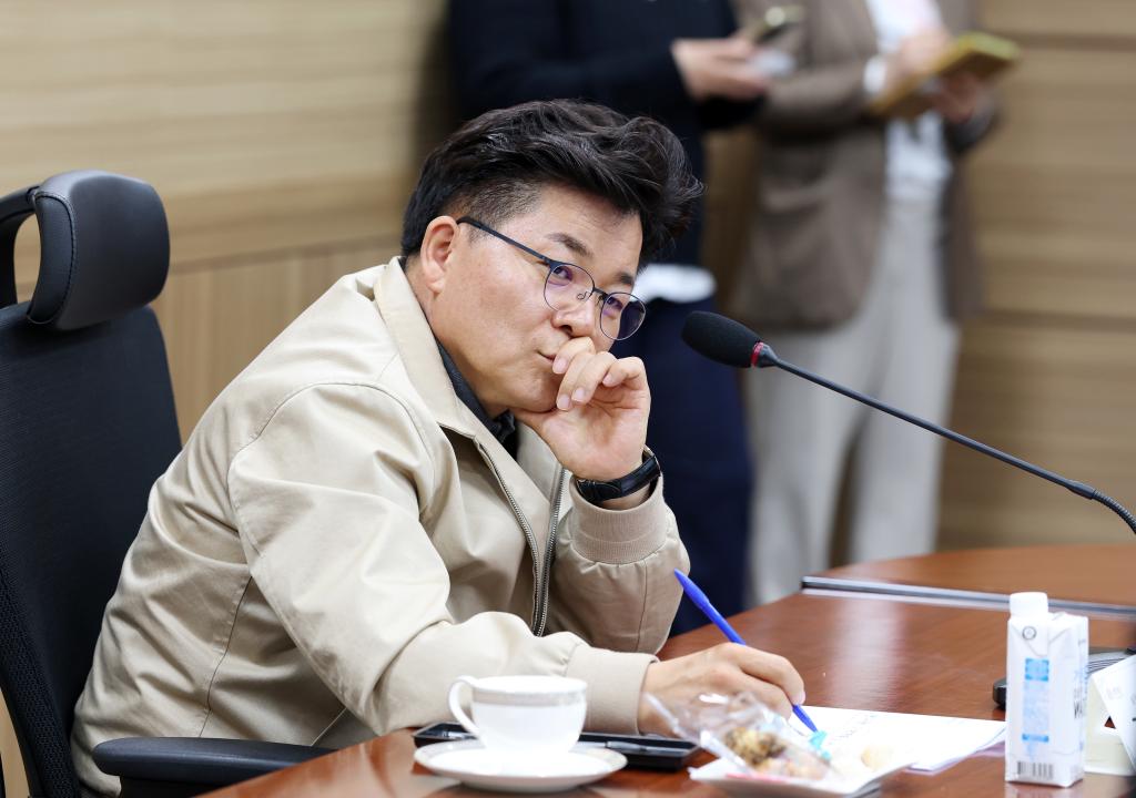 '제358회 임시회 보건복지환경위원회 현장방문' 게시글의 사진(18) '0415_보건환경연구원 현장방문19.jpg'