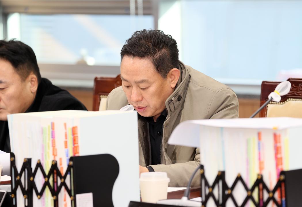 '제362회 정례회 제4차 예산결산특별위원회' 게시글의 사진(24) '251212_제4차 예산결산특별위원회_24.JPG'