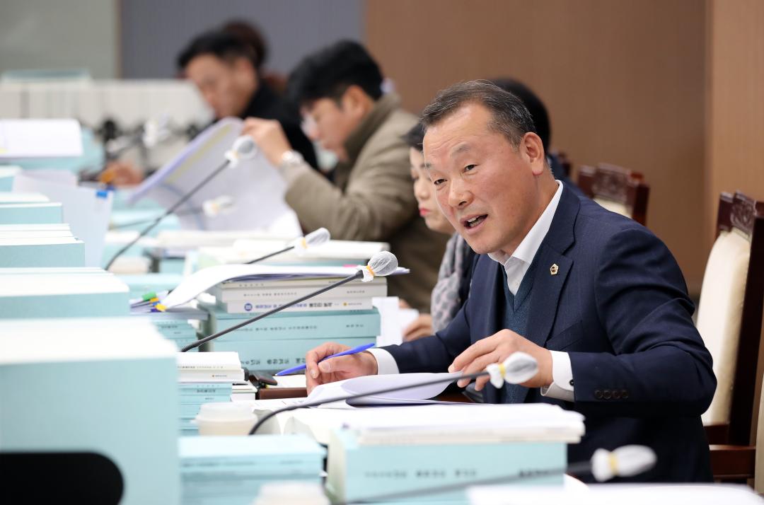 '제362회 정례회 제2차 예산결산특별위원회' 게시글의 사진(14) '1209_제2차 예결위_14.jpg'