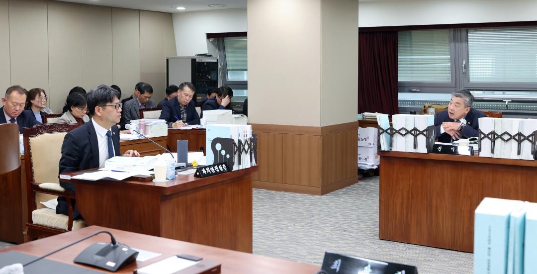 '제362회 정례회 제1차 행정문화위원회' 게시글의 사진(32) '1127_행정문화위원회29.jpg'