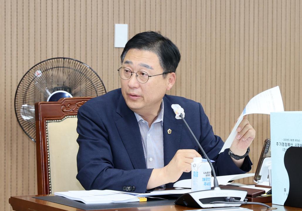 '제361회 임시회 제1차 예산결산특별위원회' 게시글의 사진(61) '250908_제361회 임시회 예결특위_65.JPG'