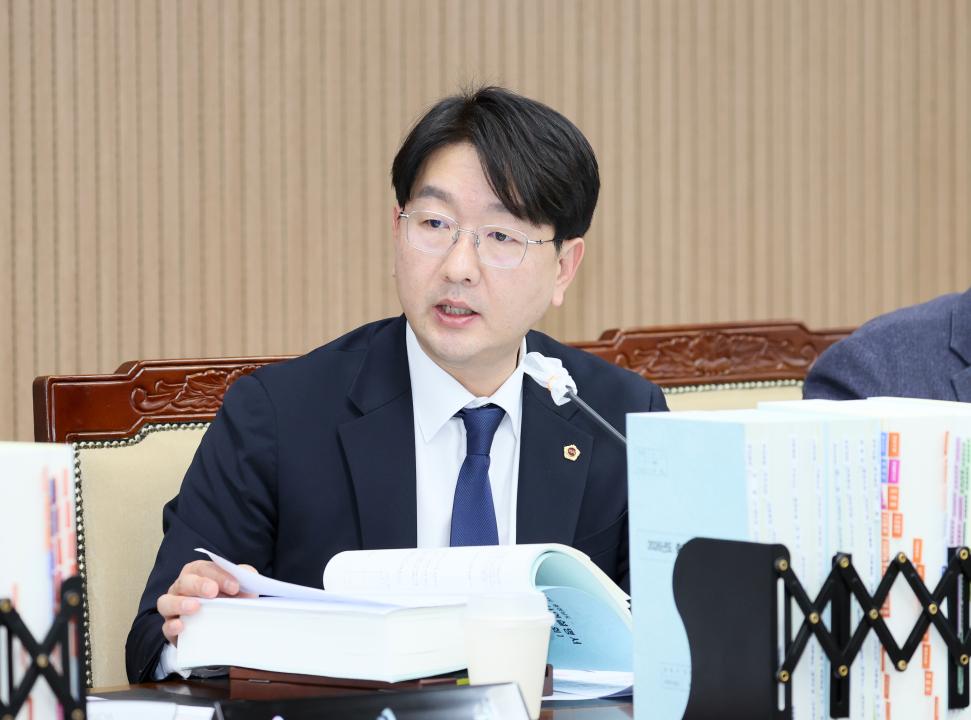 '제362회 정례회 제4차 예산결산특별위원회' 게시글의 사진(12) '251212_제4차 예산결산특별위원회_13.JPG'