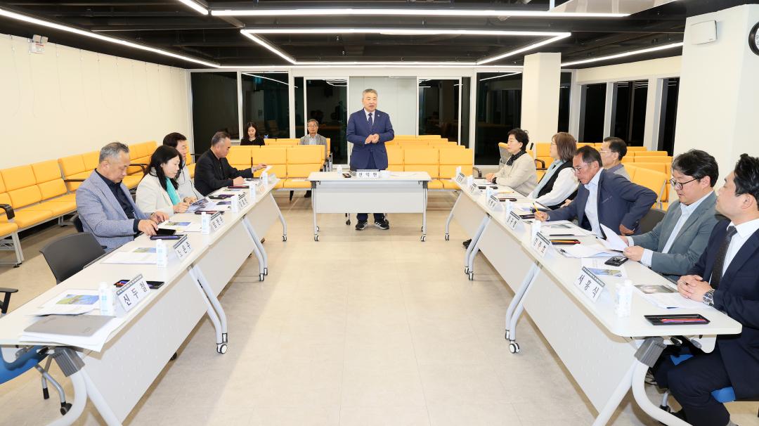 '전익현 의원 '한국 최초 성경전래지 역사‧문화 축제를 위한 연구모임'' 게시글의 사진(3) '250509_전익현 의원 성경전래지 마량포구 축제 연구모임_04.JPG'