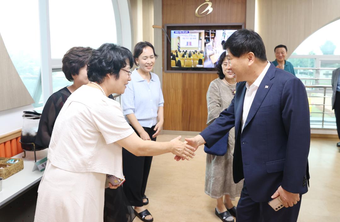 '충남사립유치원 관리자 역량강화 직무연수(충남교육청유아교육원)' 게시글의 사진(2) '240902_충청남도교육청유아교육원 방문(사립유치원 관리자 역량강화 직무연수) (1).JPG'